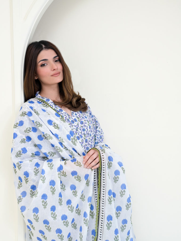 (Unstitched) 3 Piece - Printed Cambric Suit s108284